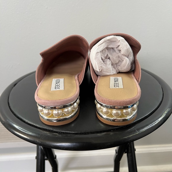 Shoes - Picture 4 of 4